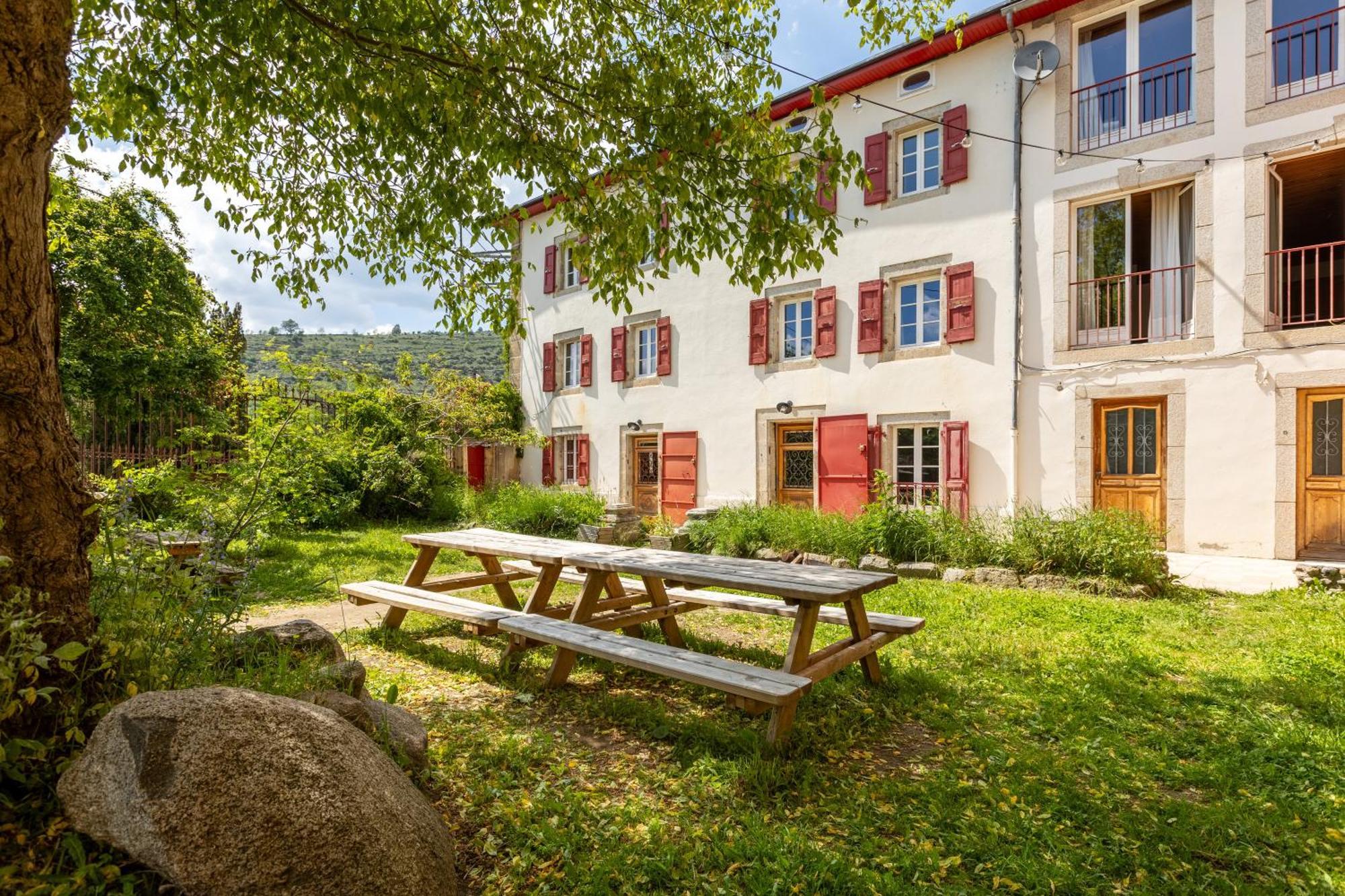 La Grande Maison Rouge Angoustrine Bagian luar foto